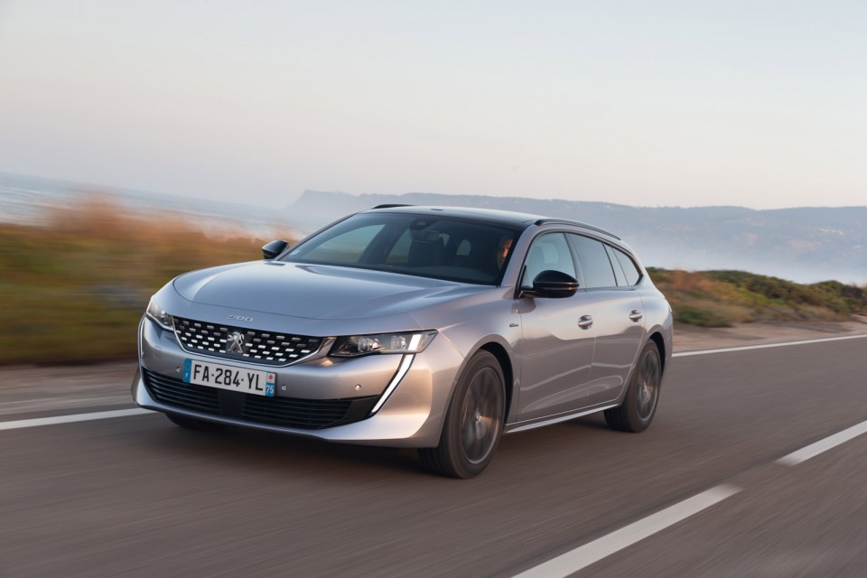 Photo officielle Peugeot 508 SW GT Line Gris Artense - Essais pr