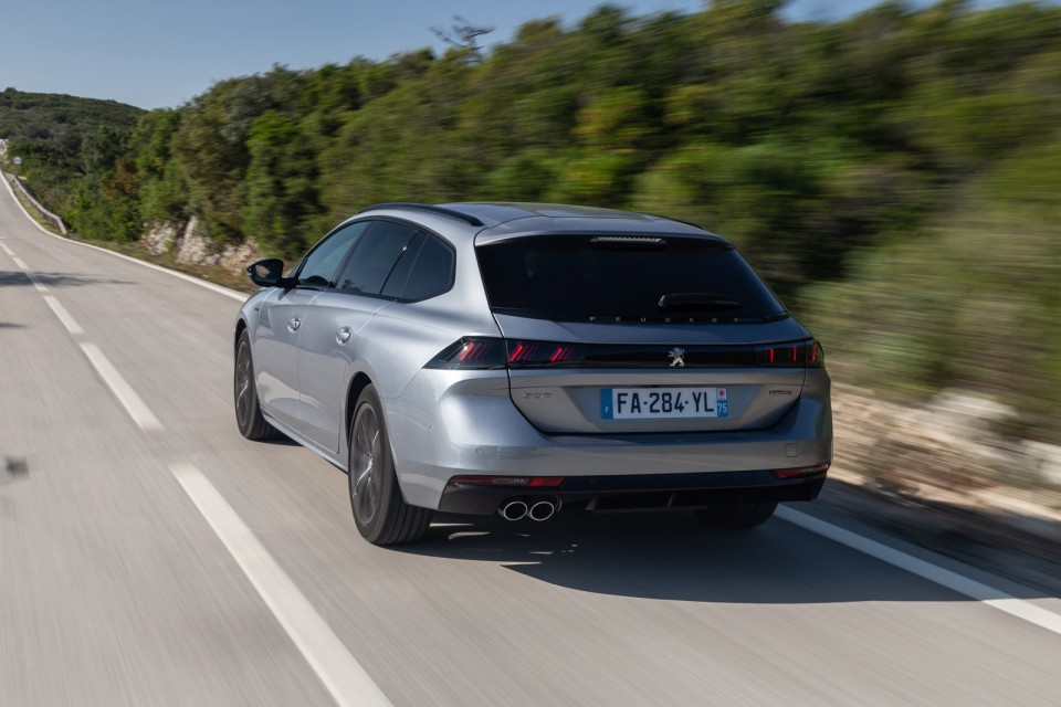 Photo officielle Peugeot 508 SW GT Line Gris Artense - Essais pr