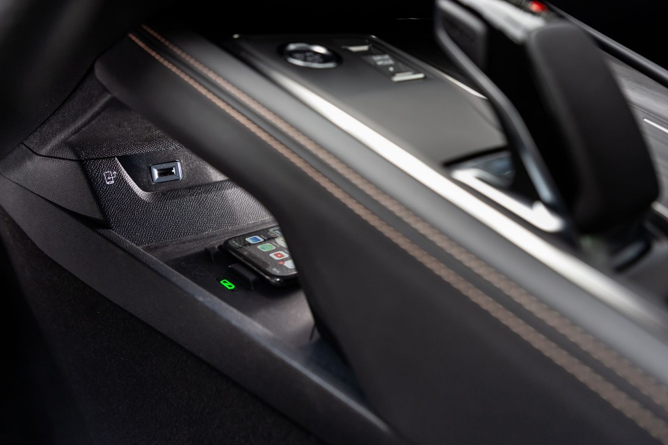 Photo Peugeot 508 II SW GT HYbrid Blanc Nacré - Essais presse 2
