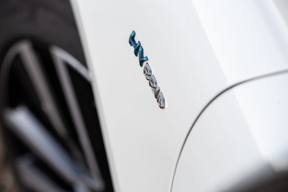 Photo Peugeot 508 II SW GT HYbrid Blanc Nacré - Essais presse 2