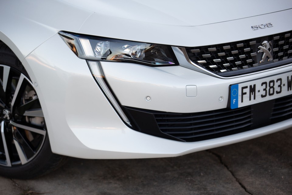 Photo Peugeot 508 II SW GT HYbrid Blanc Nacré - Essais presse 2