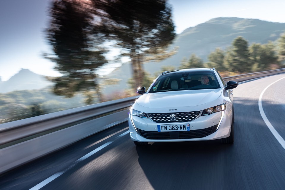 Photo Peugeot 508 II SW GT HYbrid Blanc Nacré - Essais presse 2