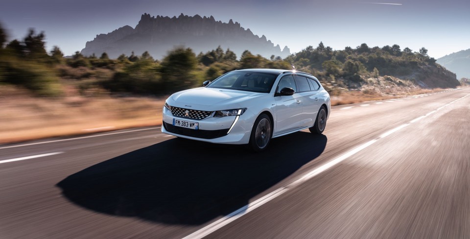 Photo Peugeot 508 II SW GT HYbrid Blanc Nacré - Essais presse 2