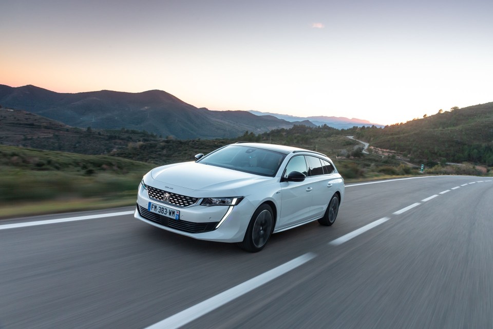 Photo Peugeot 508 II SW GT HYbrid Blanc Nacré - Essais presse 2