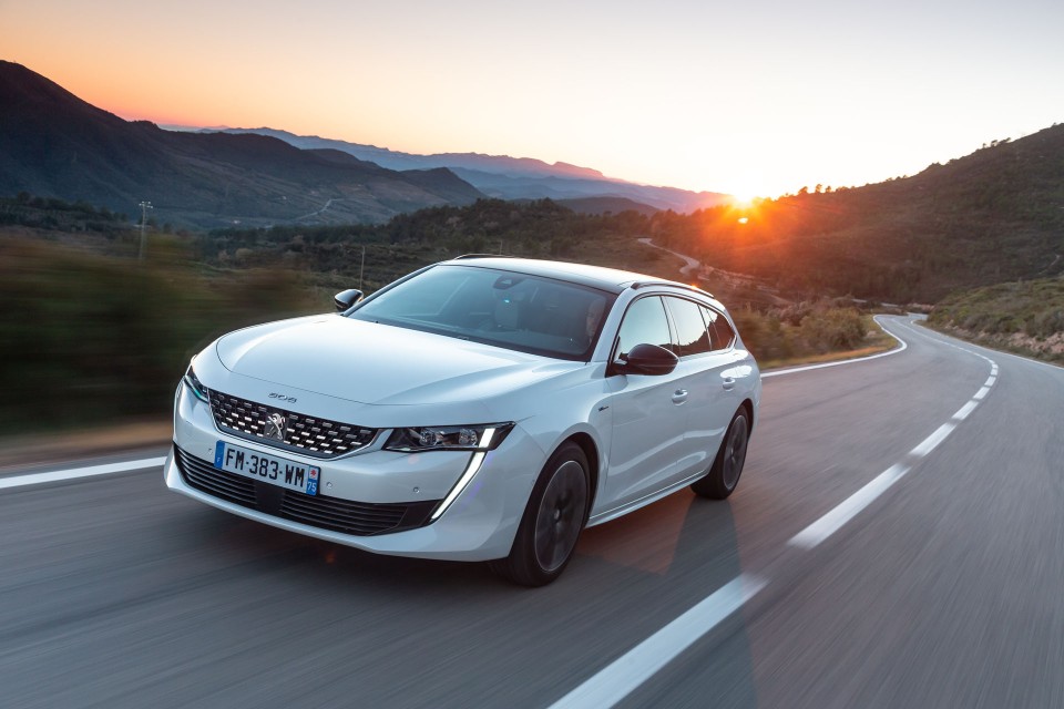 Photo Peugeot 508 II SW GT HYbrid Blanc Nacré - Essais presse 2