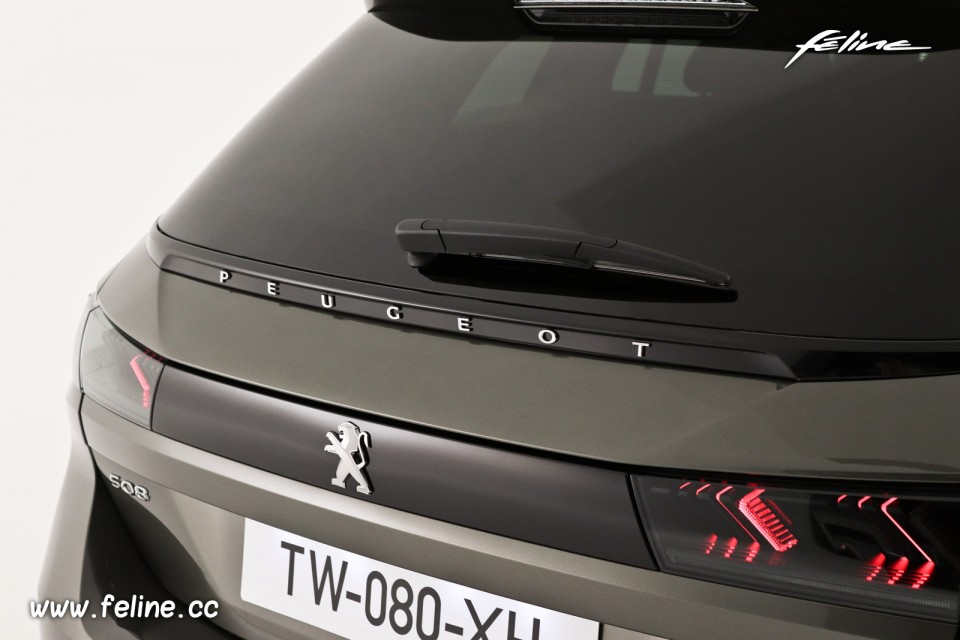 Photo détail bandeau de coffre Peugeot 508 SW II GT Gris Amazon