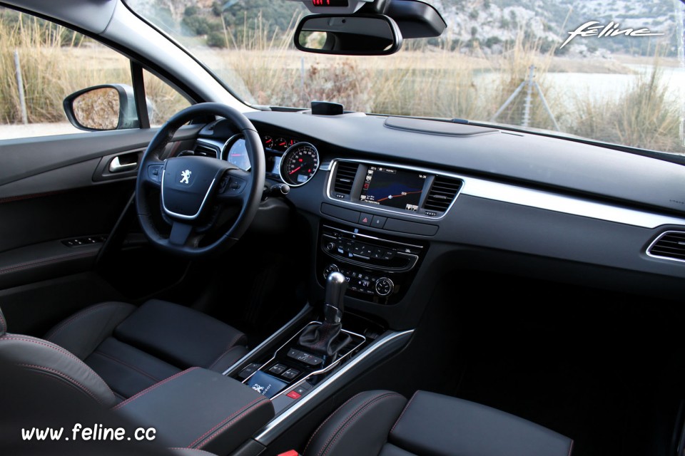 Photo intérieur cuir Peugeot 508 GT restylée