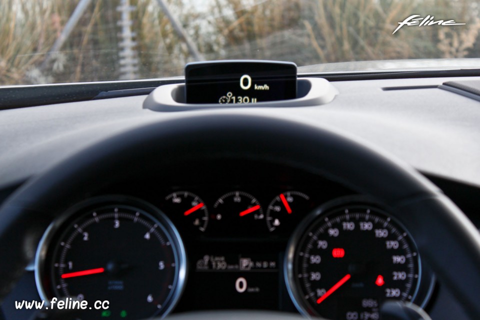 Photo afficheur tête haute (HUD) Peugeot 508 GT restylée - Photos Peugeot -  Féline