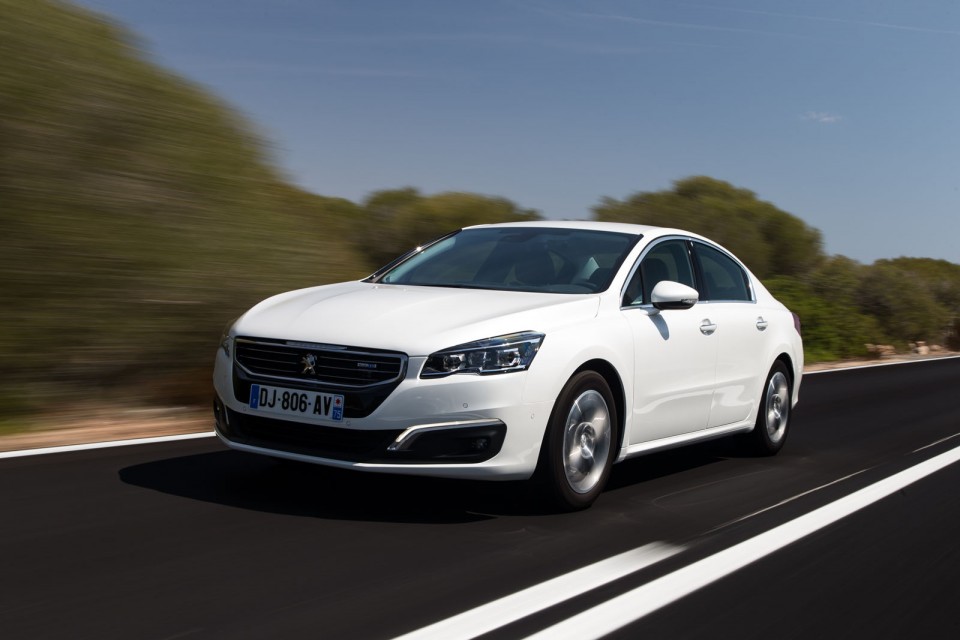 Photo officielle Peugeot 508 restylée Blanc Nacré - Essais Sep