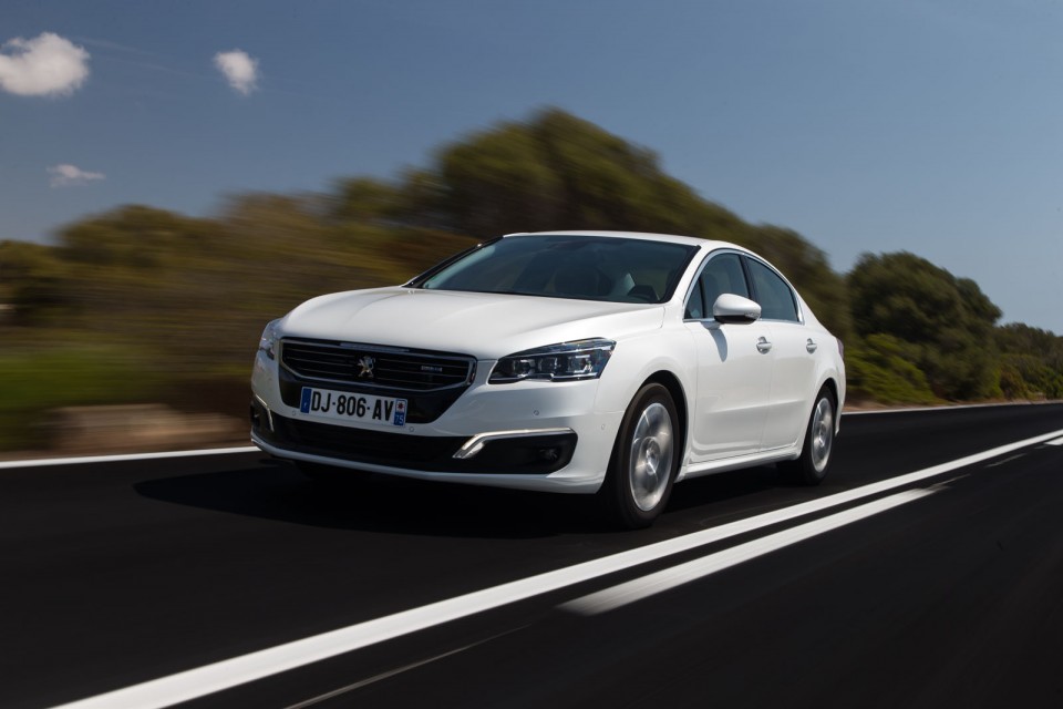 Photo officielle Peugeot 508 restylée Blanc Nacré - Essais Sep