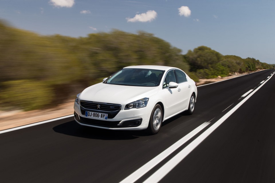 Photo officielle Peugeot 508 restylée Blanc Nacré - Essais Sep