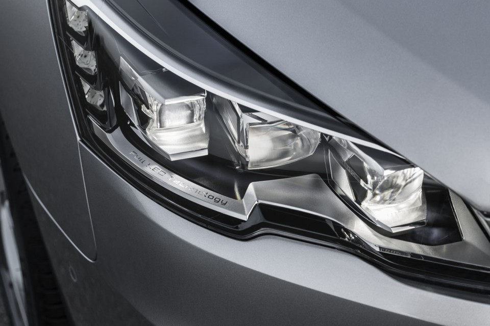 Photo phare avant Full LED Peugeot 508 restylée (2014)