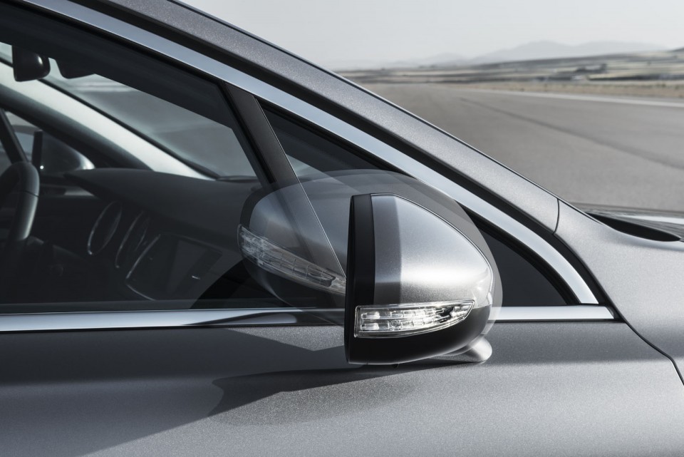 Photo rétroviseur extérieur Peugeot 508 restylée (2014)