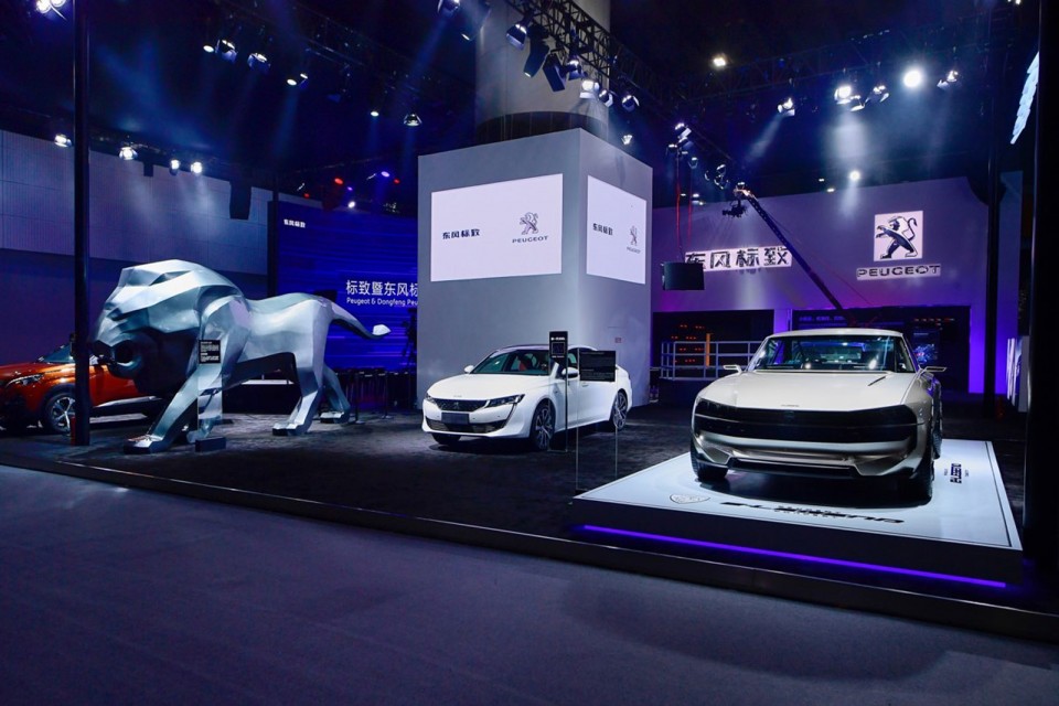 Photo officielle stand Peugeot - Salon de Canton, Chine (2018)