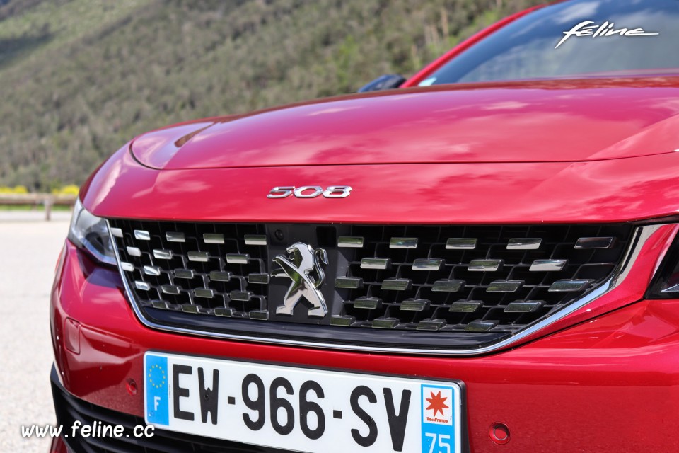Photo calandre avant chromée nouvelle Peugeot 508 II (2018)