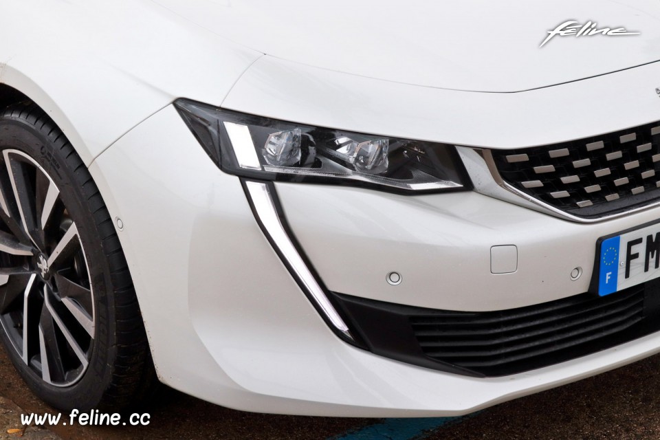 Photo phare avant Full LED Peugeot 508 II GT HYbrid 225 (2020)