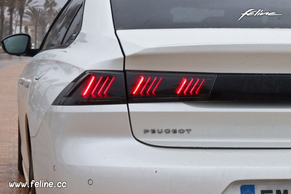 Photo feu arrière Full LED Peugeot 508 II GT HYbrid 225 (2020)