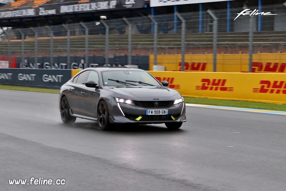 Photo essai circuit 508 II Peugeot Sport Engineered HYbrid4 360