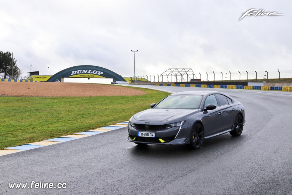 Photo essai circuit 508 II Peugeot Sport Engineered HYbrid4 360