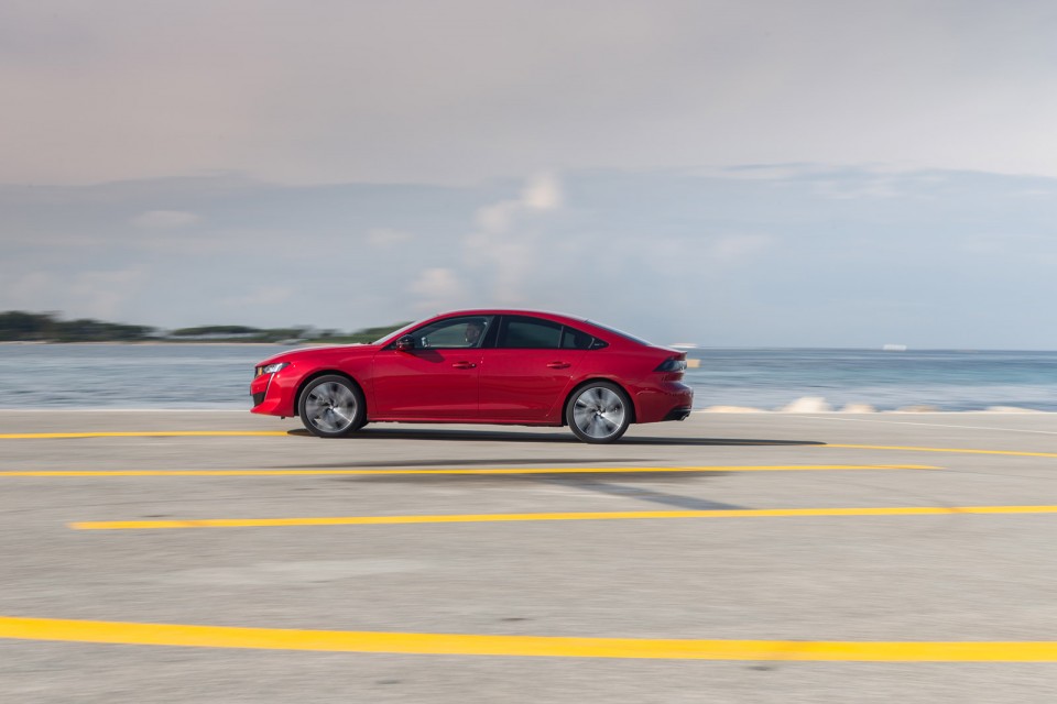 Photo officielle Peugeot 508 GT Rouge Ultimate - Essais presse 2