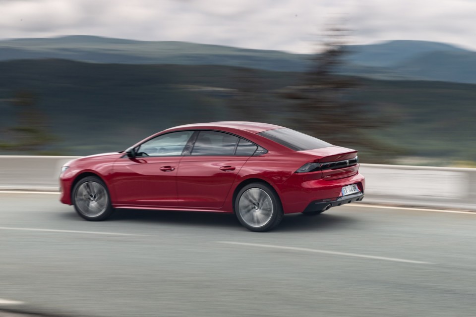 Photo officielle Peugeot 508 GT Rouge Ultimate - Essais presse 2