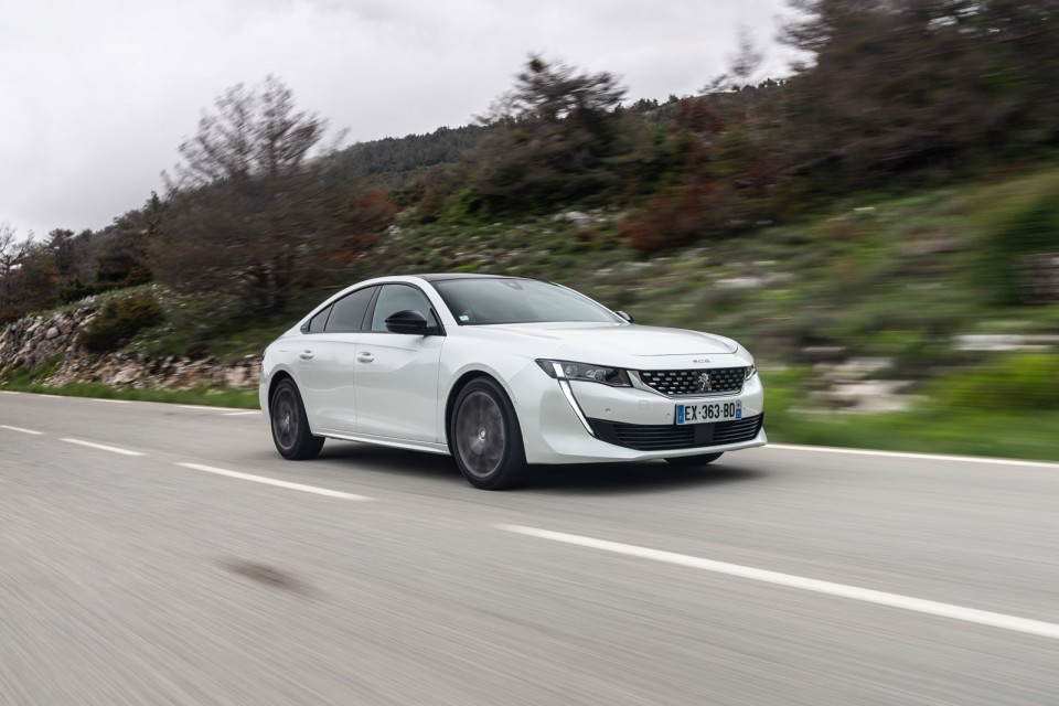 Photo officielle Peugeot 508 GT Line Blanc Nacré - Essais press