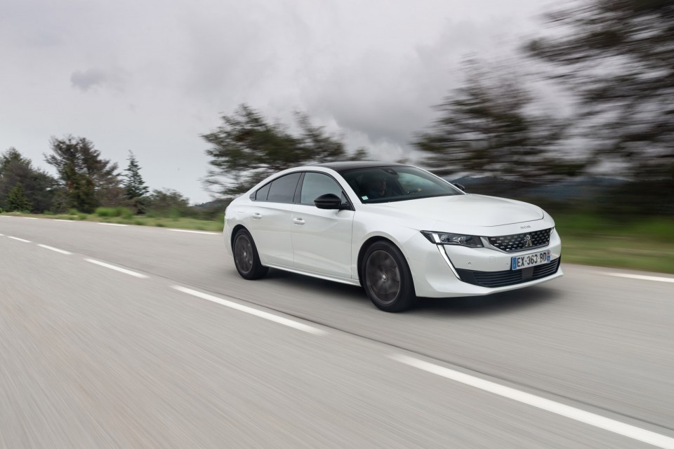Photo officielle Peugeot 508 GT Line Blanc Nacré - Essais press
