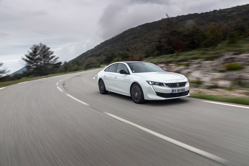 Photo officielle Peugeot 508 GT Line Blanc Nacré - Essais press