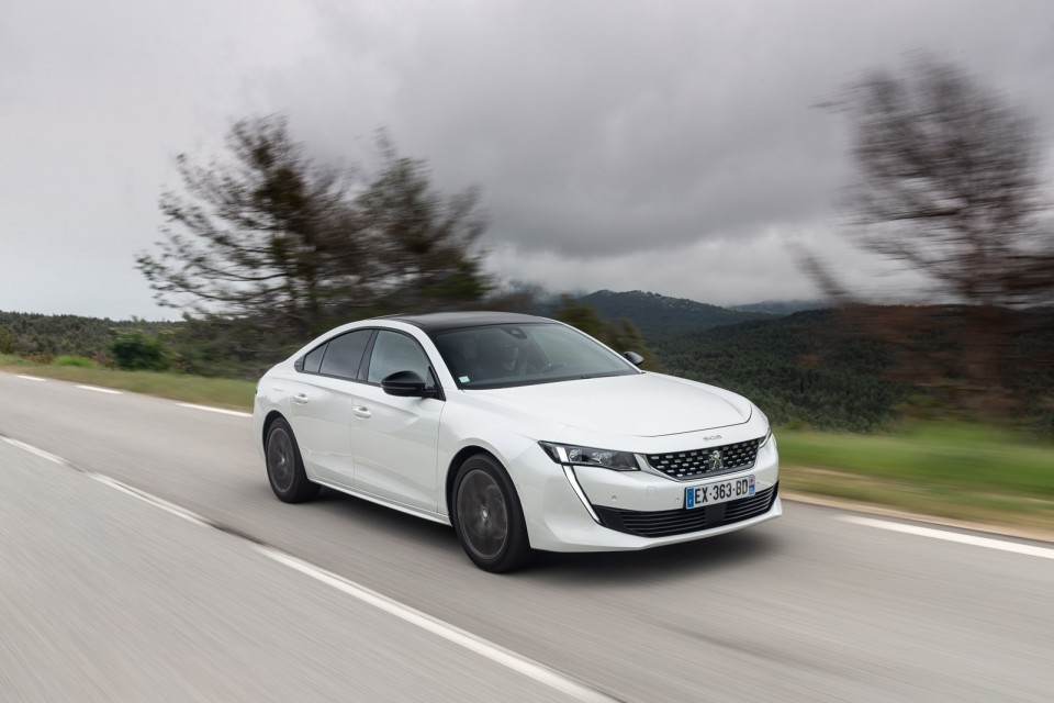 Photo officielle Peugeot 508 GT Line Blanc Nacré - Essais press
