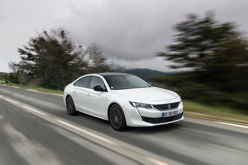 Photo officielle Peugeot 508 GT Line Blanc Nacré - Essais press