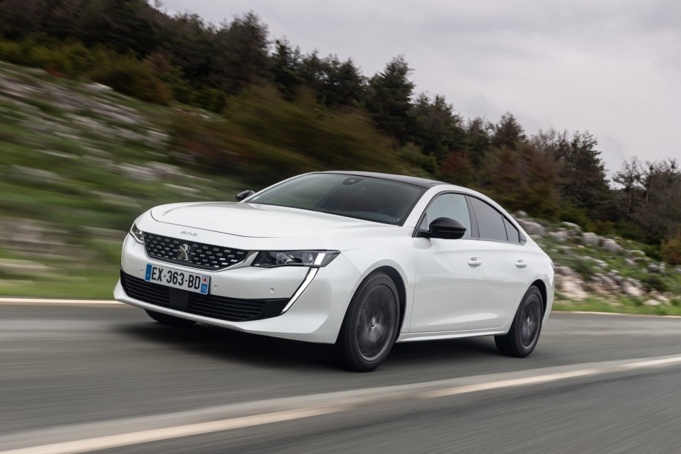 Photo officielle Peugeot 508 GT Line Blanc Nacré - Essais press