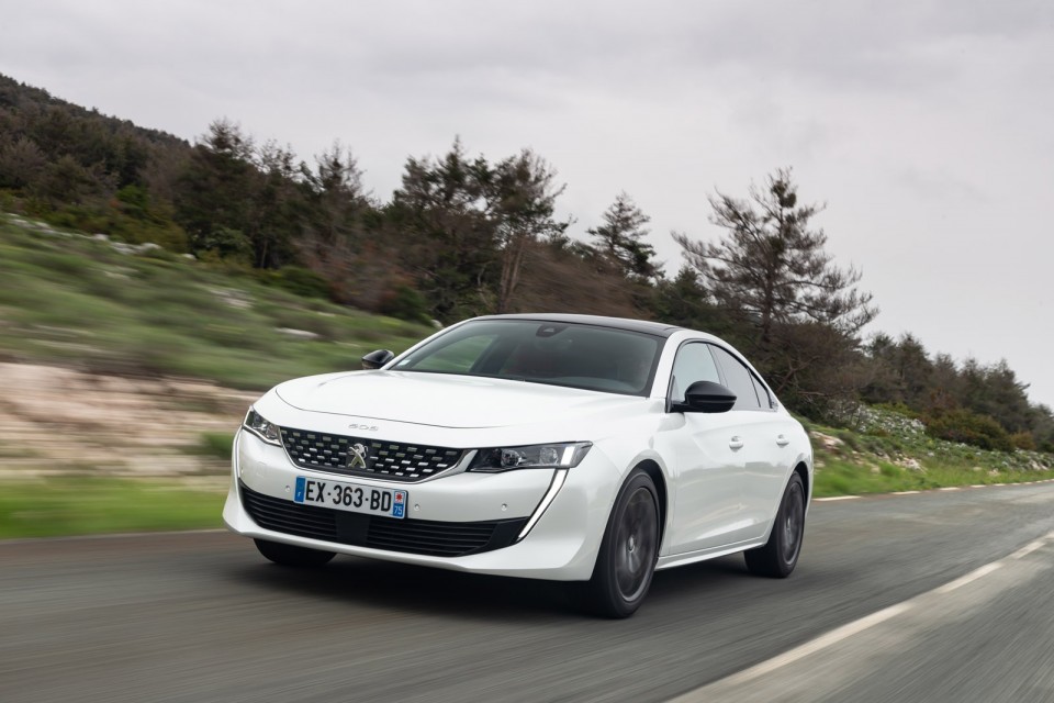 Photo officielle Peugeot 508 GT Line Blanc Nacré - Essais press