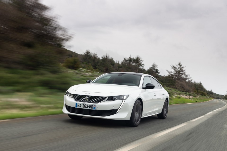 Photo officielle Peugeot 508 GT Line Blanc Nacré - Essais press