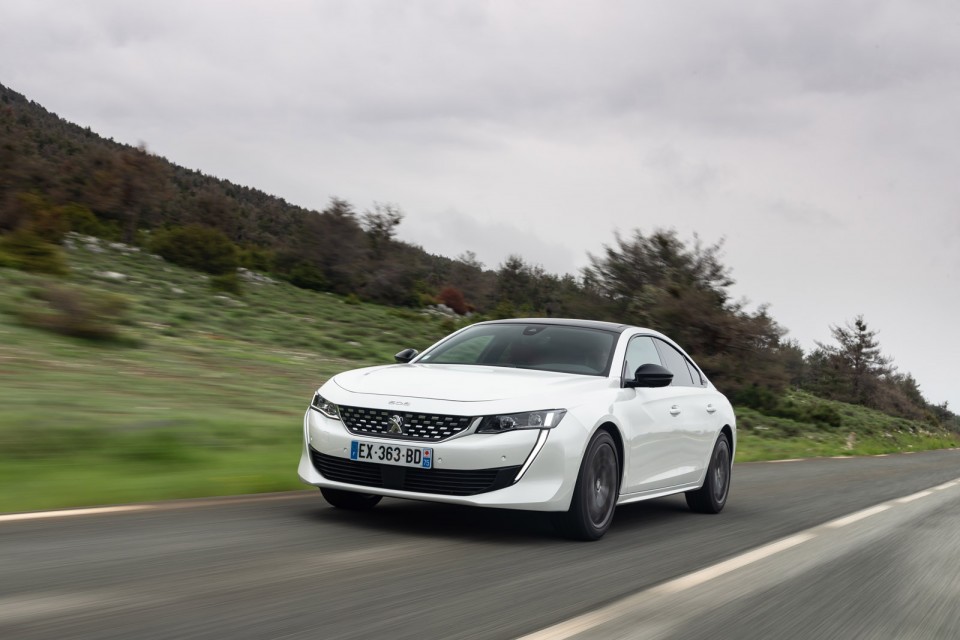 Photo officielle Peugeot 508 GT Line Blanc Nacré - Essais press