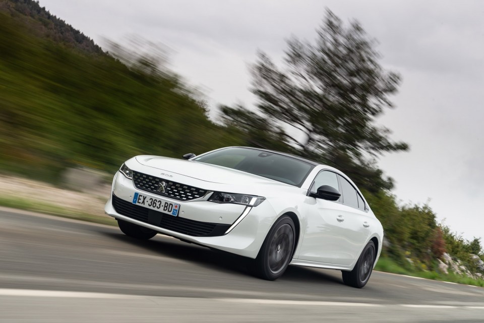 Photo officielle Peugeot 508 GT Line Blanc Nacré - Essais press