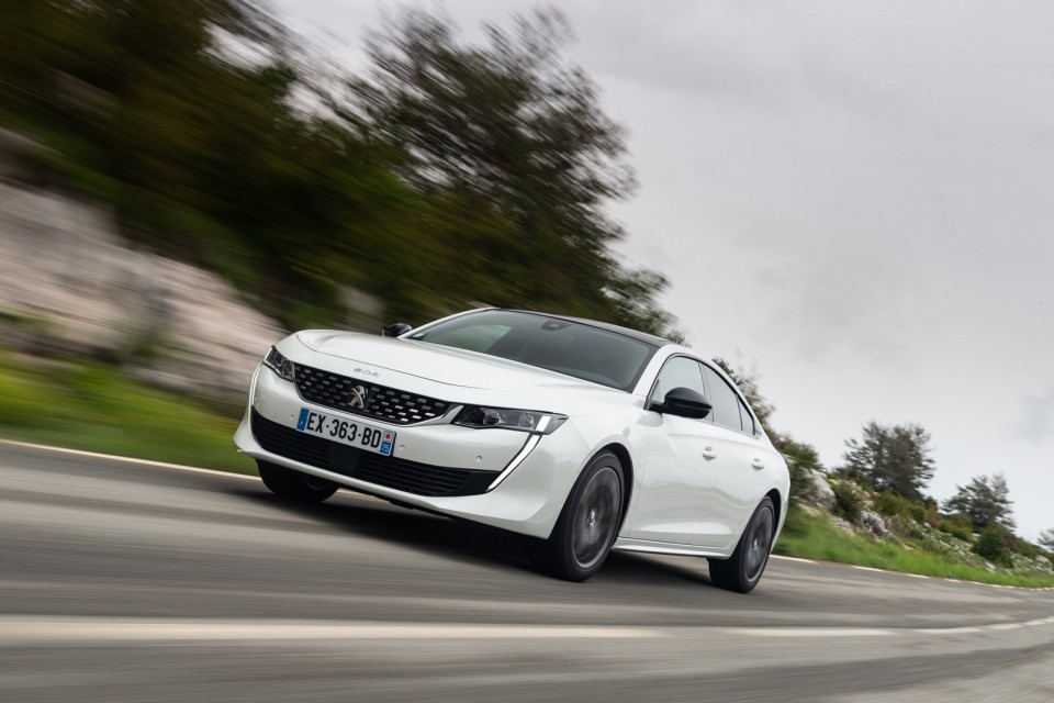Photo officielle Peugeot 508 GT Line Blanc Nacré - Essais press