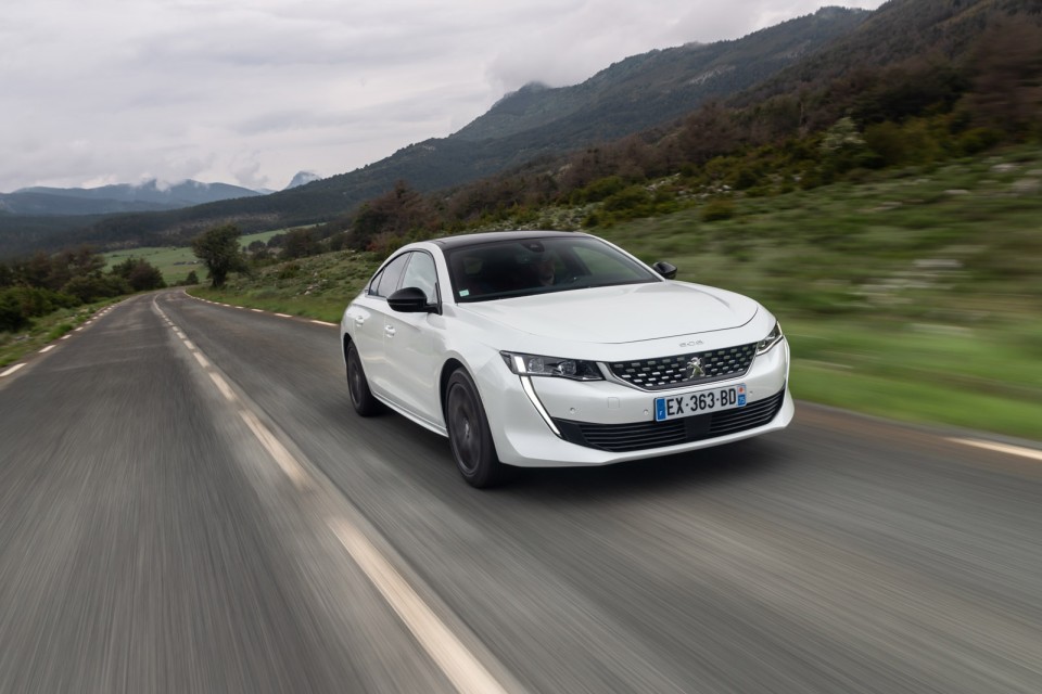 Photo officielle Peugeot 508 GT Line Blanc Nacré - Essais press