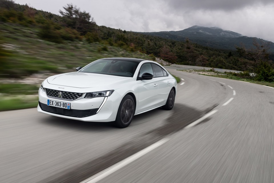Photo officielle Peugeot 508 GT Line Blanc Nacré - Essais press