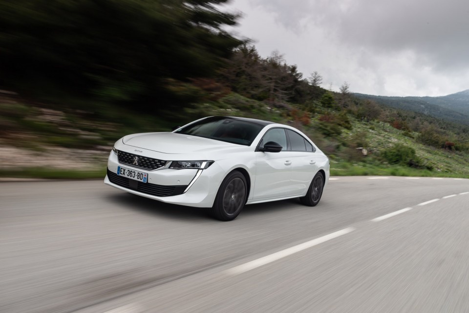 Photo officielle Peugeot 508 GT Line Blanc Nacré - Essais press