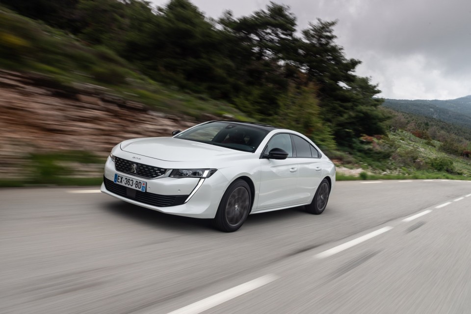 Photo officielle Peugeot 508 GT Line Blanc Nacré - Essais press
