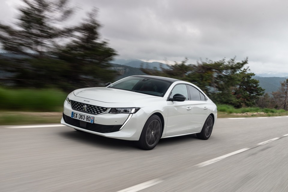 Photo officielle Peugeot 508 GT Line Blanc Nacré - Essais press