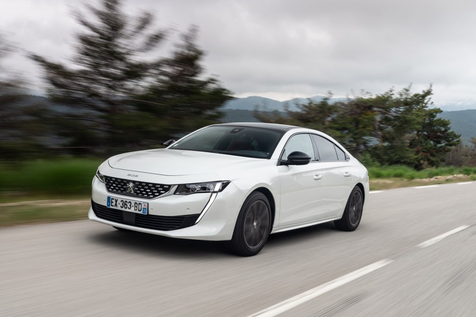 Photo officielle Peugeot 508 GT Line Blanc Nacré - Essais press