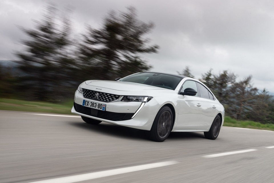 Photo officielle Peugeot 508 GT Line Blanc Nacré - Essais press