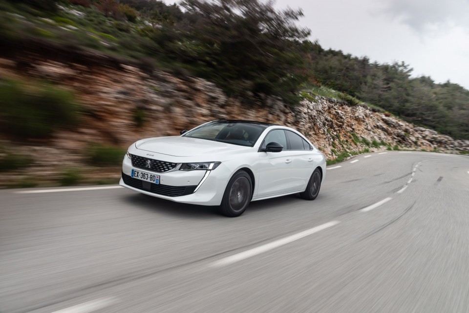 Photo officielle Peugeot 508 GT Line Blanc Nacré - Essais press