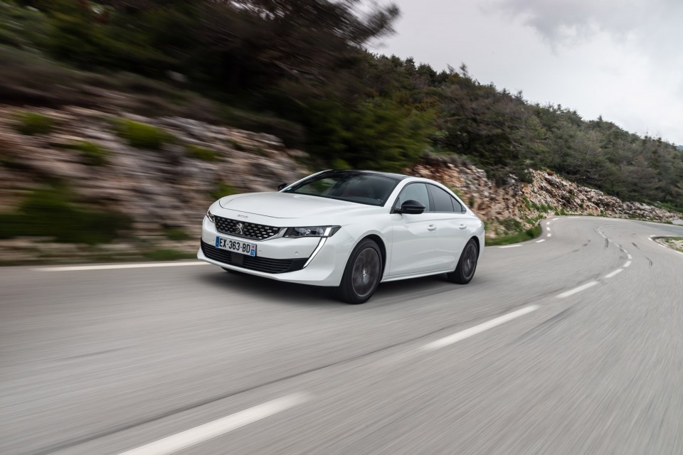 Photo officielle Peugeot 508 GT Line Blanc Nacré - Essais press