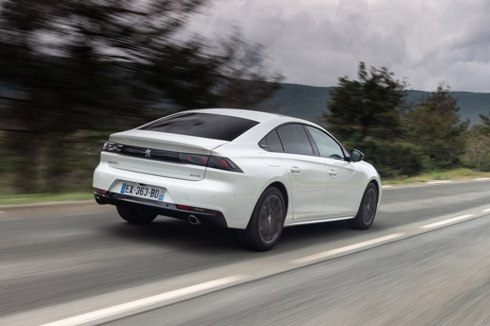 Photo officielle Peugeot 508 GT Line Blanc Nacré - Essais press