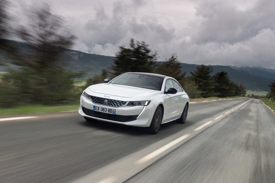 Photo officielle Peugeot 508 GT Line Blanc Nacré - Essais press