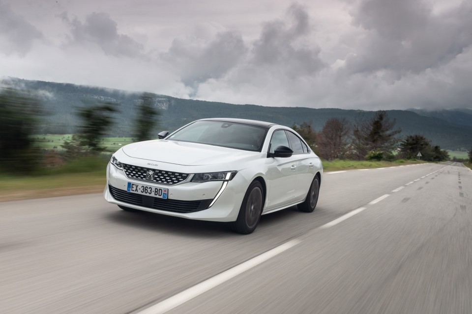 Photo officielle Peugeot 508 GT Line Blanc Nacré - Essais press