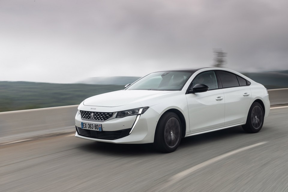 Photo officielle Peugeot 508 GT Line Blanc Nacré - Essais press