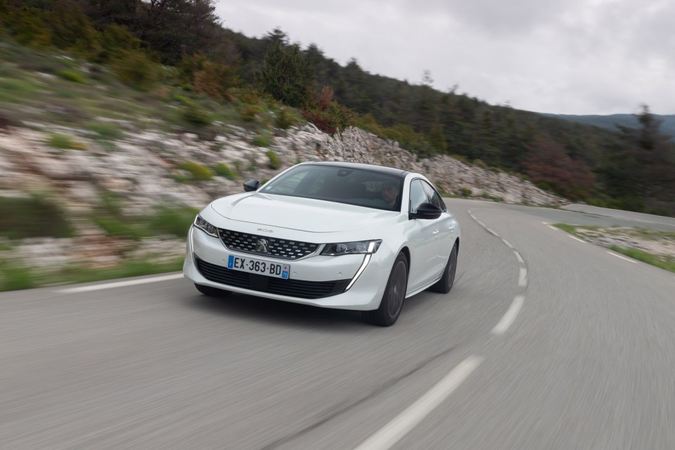 Photo officielle Peugeot 508 GT Line Blanc Nacré - Essais press
